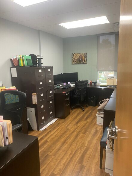 More Photos Of 1101 Dove St, Newport Beach Office For Lease