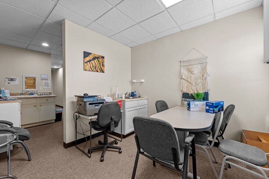 More Photos Of 2961 Crouse Ln, Burlington Medical For Sale