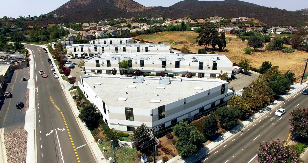 More Photos Of 800 N Twin Oaks Valley Rd, San Marcos Unknown For Lease