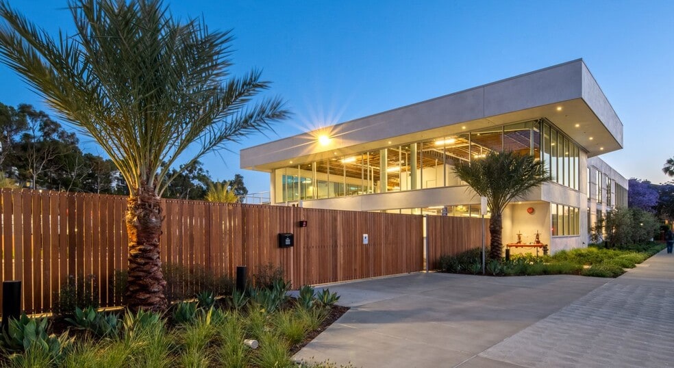 More Photos Of , Los Angeles Office For Sale
