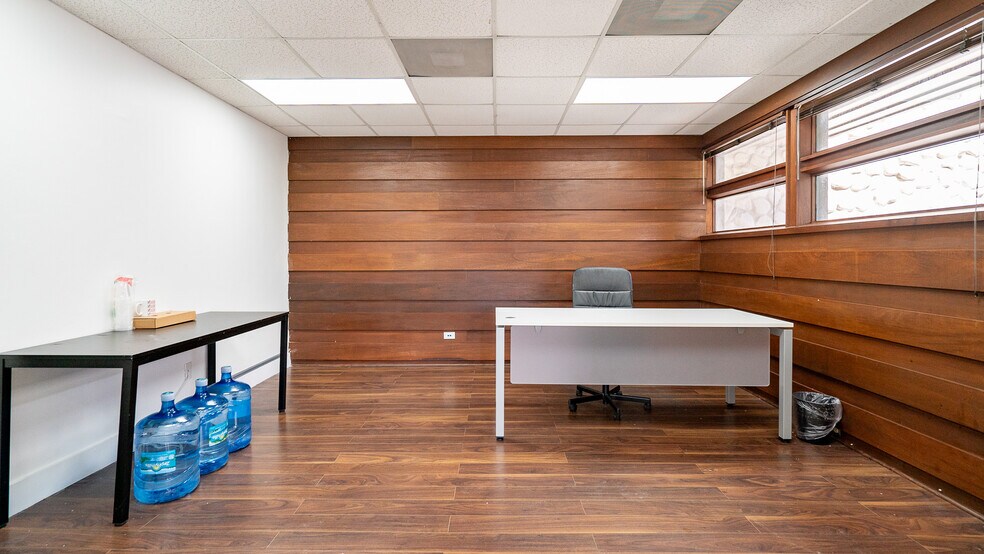 More Photos Of 1125 NE 125th St, North Miami Office For Lease