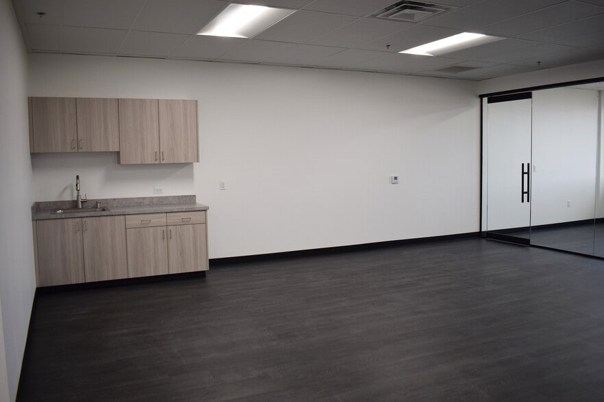 More Photos Of 4245 S Grand Canyon Dr, Las Vegas General Retail For Lease