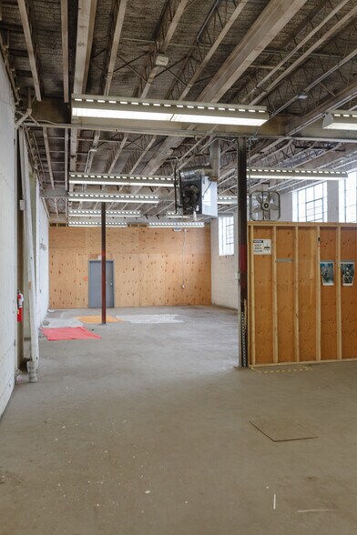 More Photos Of 4024 Washington Ave N, Minneapolis Warehouse For Lease