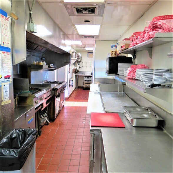 More Photos Of 3500 Canyon De Flores, Sierra Vista Restaurant For Sale