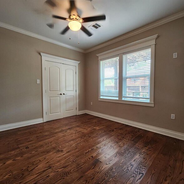 More Photos Of ,  Unknown For Sale