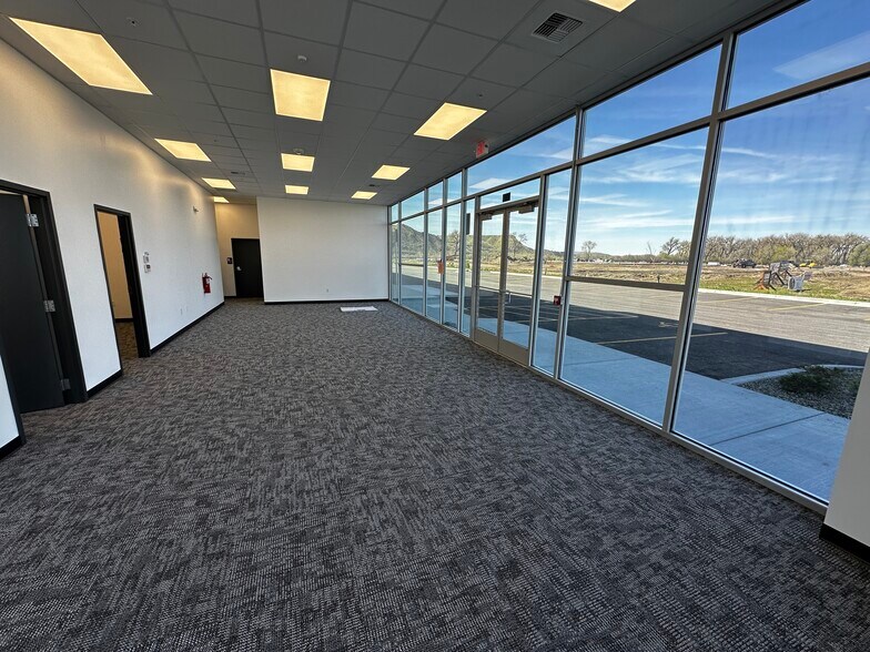 More Photos Of 3218 S Frontage Rd, Billings Distribution For Lease