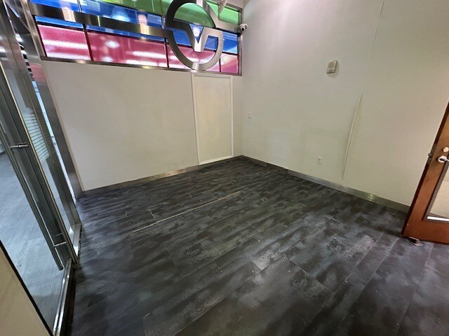 More Photos Of 13620 38th Ave, Flushing Office For Sale