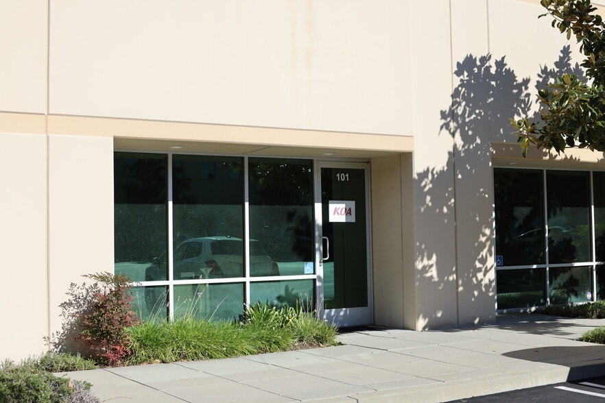 More Photos Of 15823 W Monte St, Sylmar Distribution For Sale