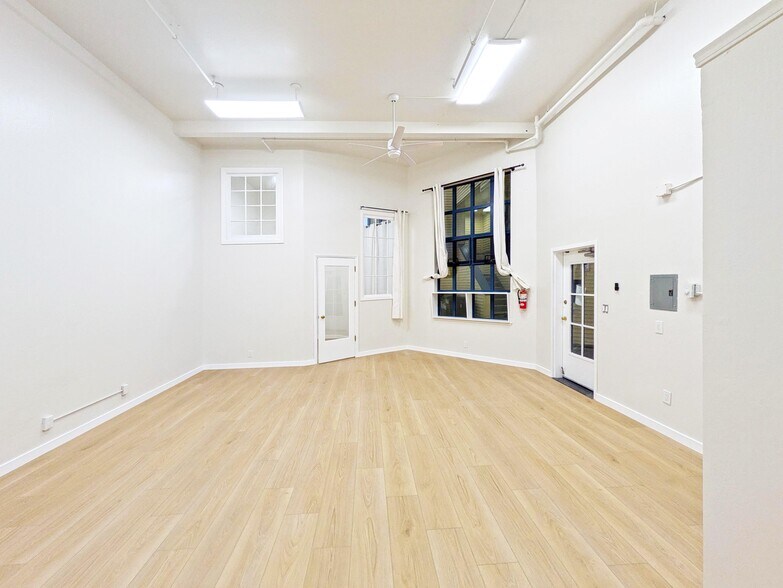 More Photos Of 2980 College Ave, Berkeley Apartments For Lease