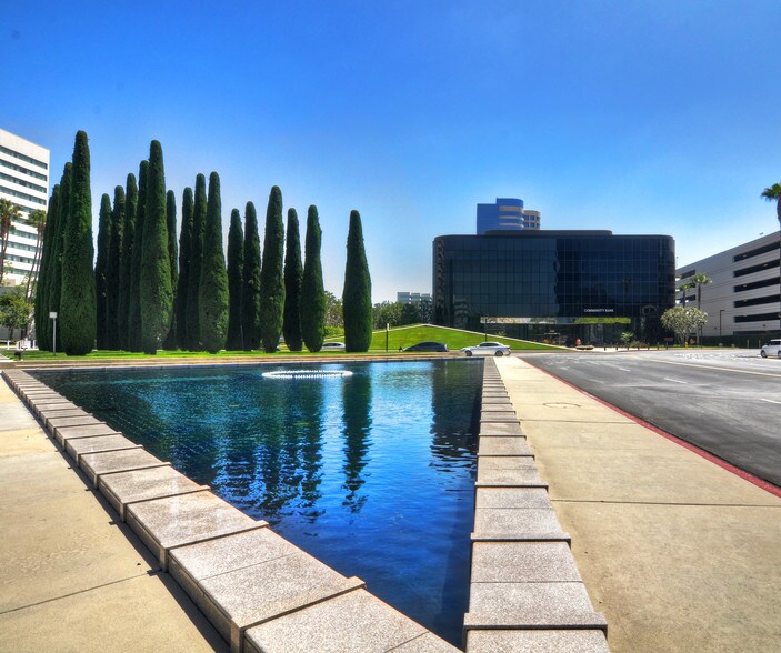 More Photos Of 2100 Main St, Irvine Office For Lease