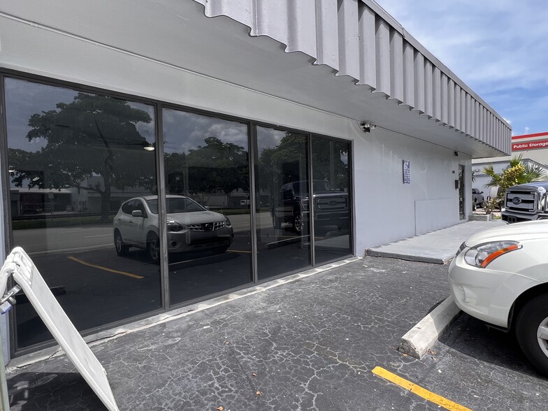 More Photos Of 1100 S Dixie Hwy, Hollywood Freestanding For Sale