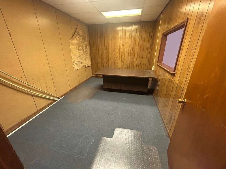 More Photos Of 4456 Rosemary St, Williston Office For Sale