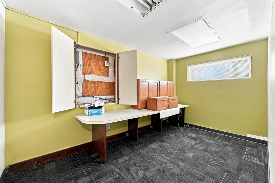 More Photos Of 2417 E Carson St, Pittsburgh Office For Sale