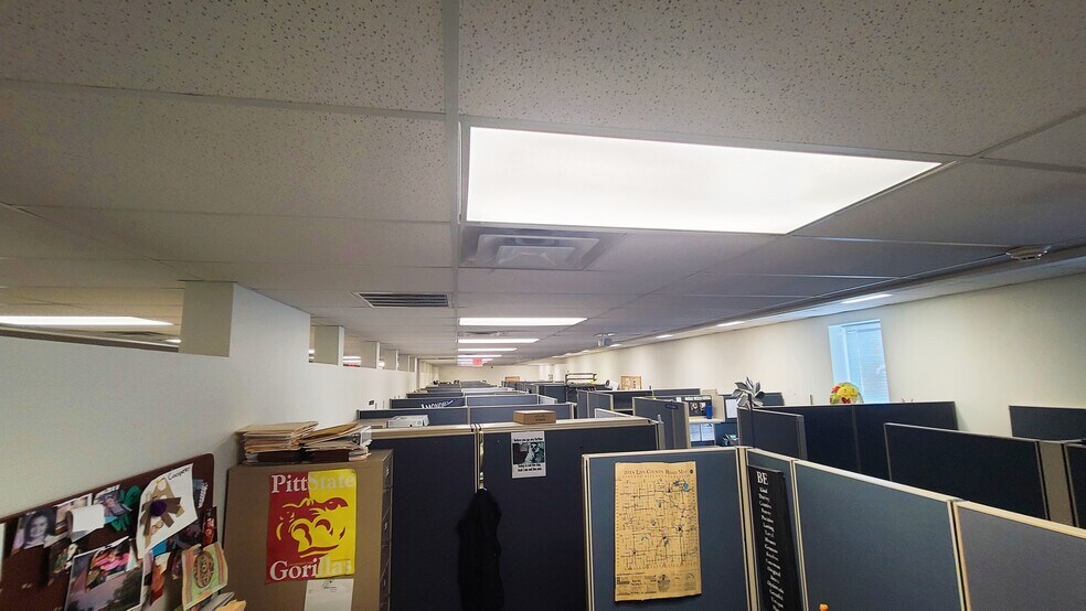 More Photos Of 710 W 8th St, Fort Scott Office For Sale