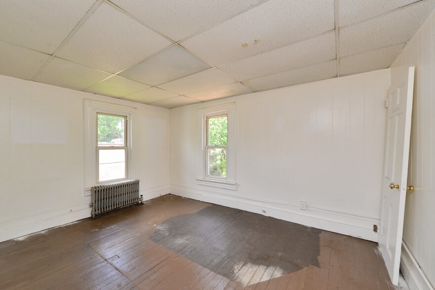 More Photos Of 1025 Woodfield Rd, West Hempstead Land For Sale