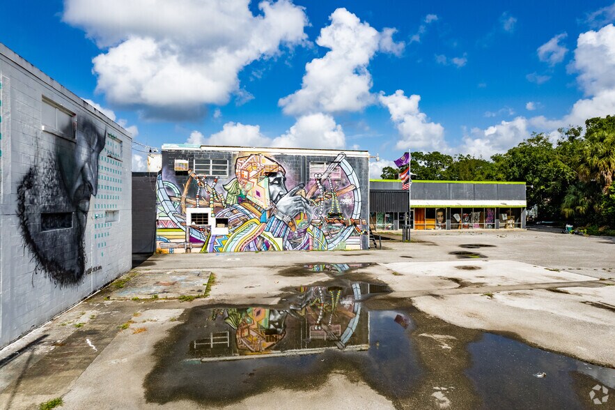 More Photos Of 1011 W Central Blvd, Orlando Warehouse For Sale