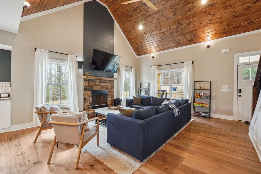 More Photos Of 1300 Preacher Campbell Rd, Clarkesville Multifamily For Sale