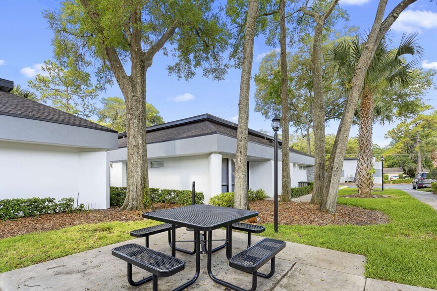 More Photos Of 679-697 Douglas Ave, Altamonte Springs Unknown For Lease