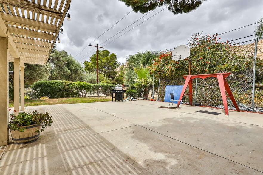 More Photos Of 41431 Gibbel Rd, Hemet Apartments For Sale