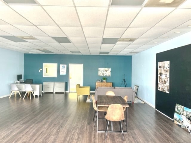 More Photos Of 1601-1619 NW Federal Hwy, Stuart Storefront Retail Office For Lease
