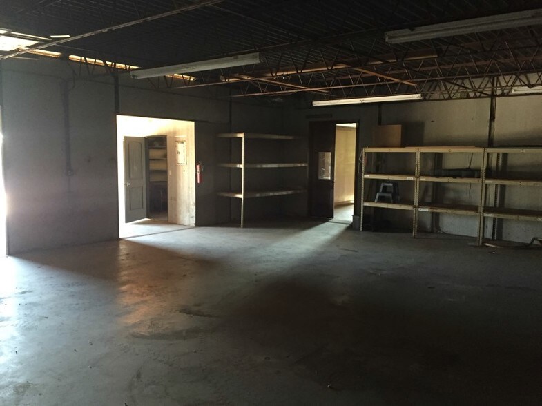 More Photos Of 1411 NW 33rd St, Lawton Flex For Lease