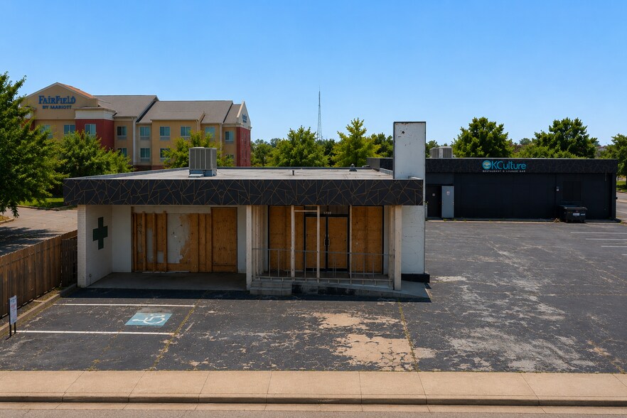 Primary Photo Of 5708 NW Expressway St, Oklahoma City General Retail For Sale