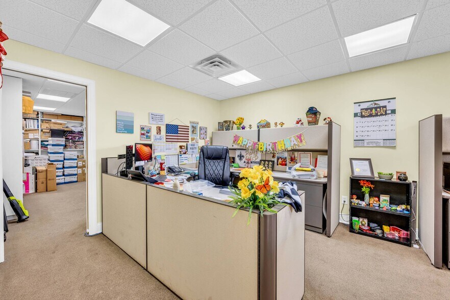 More Photos Of 24 Hartwell St, Royston Office For Sale