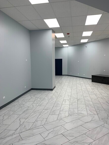 More Photos Of 3801-3809 N Elston Ave, Chicago Industrial For Lease