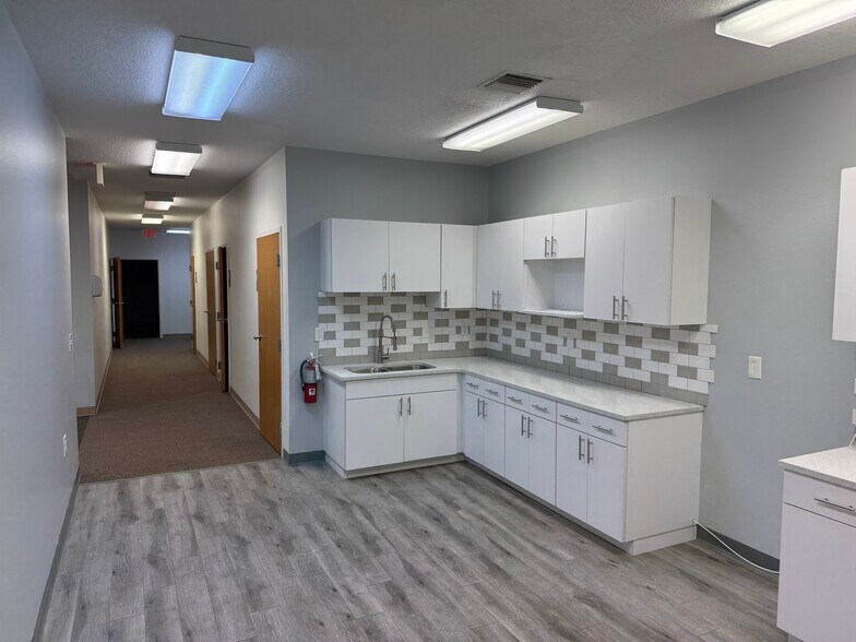 More Photos Of 3206-3212 Parkside Center Cir, Tampa Medical For Sale