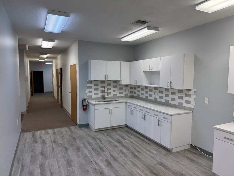 More Photos Of 3206-3212 Parkside Center Cir, Tampa Medical For Lease