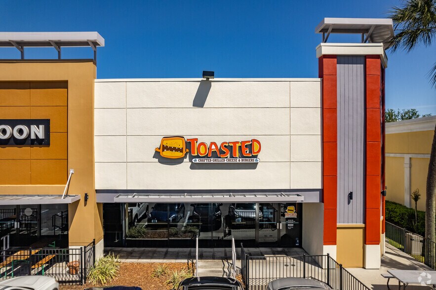 More Photos Of 11551 University Blvd, Orlando General Retail For Lease