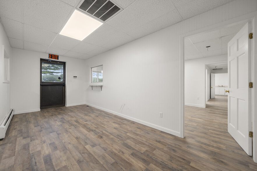 More Photos Of 597 Winthrop St, Taunton Manufacturing For Sale