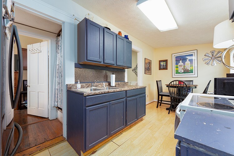 More Photos Of 129 E Main St, Danville Storefront Retail Residential For Sale