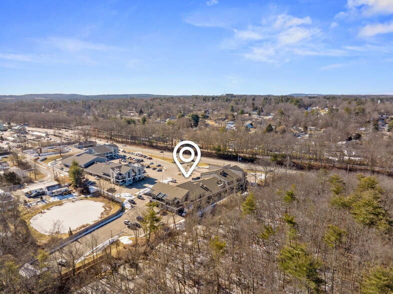 More Photos Of 264 N Broadway, Salem Freestanding For Sale