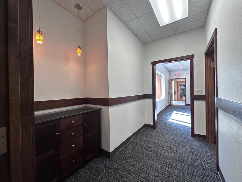 More Photos Of N7915 902nd St, River Falls Office For Lease