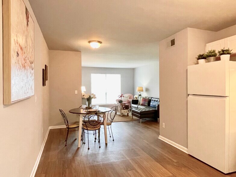 More Photos Of 11 Eumar Ct NW, Center Point Apartments For Sale