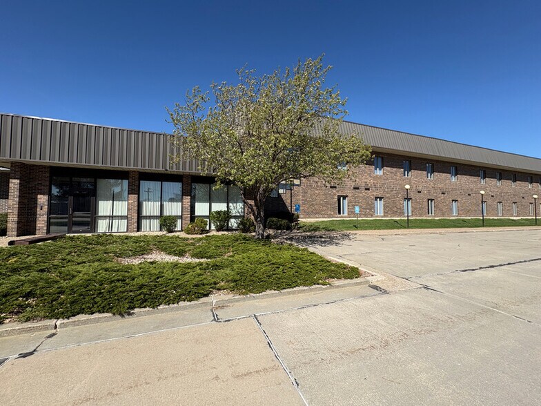 More Photos Of 1515 N Sanborn Blvd, Mitchell Office For Sale