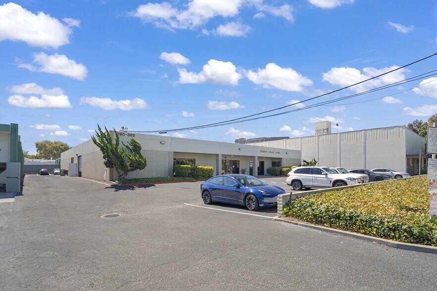 More Photos Of 290-302 Brokaw Rd, Santa Clara Warehouse For Lease