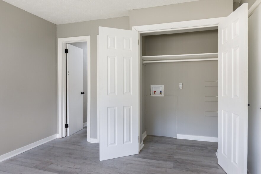 More Photos Of 157 Old Shaw Rd, Fayetteville Apartments For Sale