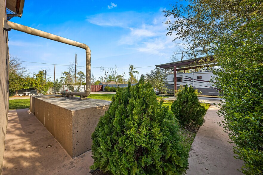 More Photos Of 4015 Luell St, Houston Specialty For Sale