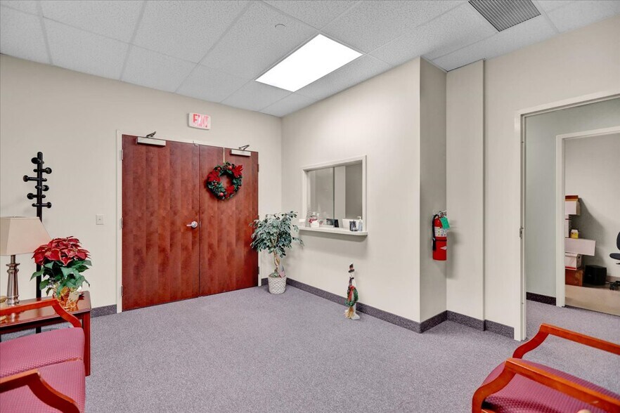 More Photos Of 1350 Broadcasting Rd, Wyomissing Office For Sale