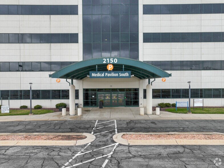 More Photos Of 2150 Gettler St, Dyer Medical For Lease