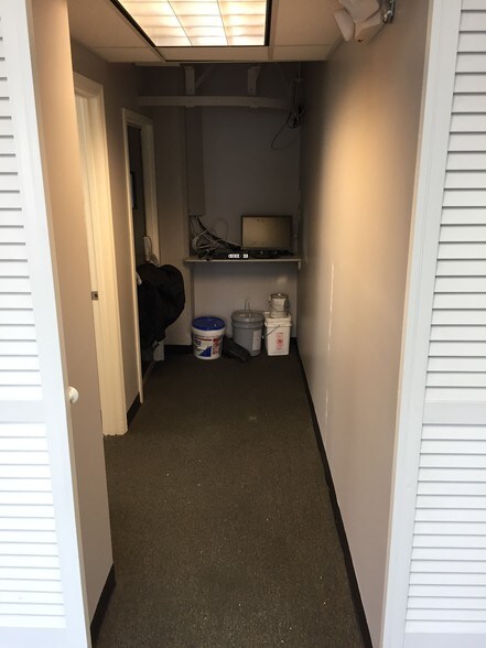 More Photos Of 28 Liberty St, Westminster Apartments For Lease