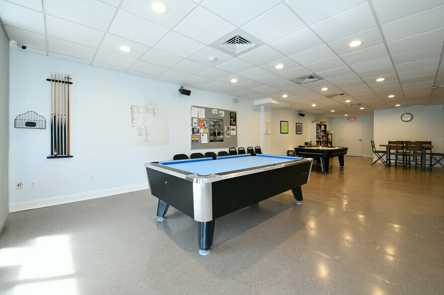 More Photos Of 570-572 Boston Post Rd, Milford Storefront Retail Office For Sale