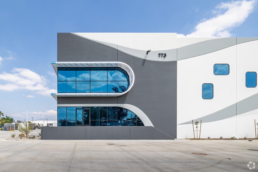 More Photos Of 773 S Foisy St, San Bernardino Warehouse For Lease