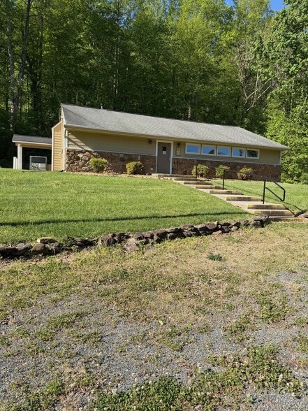 Primary Photo Of 426 Eades Ln, Lovingston Religious Facility For Sale