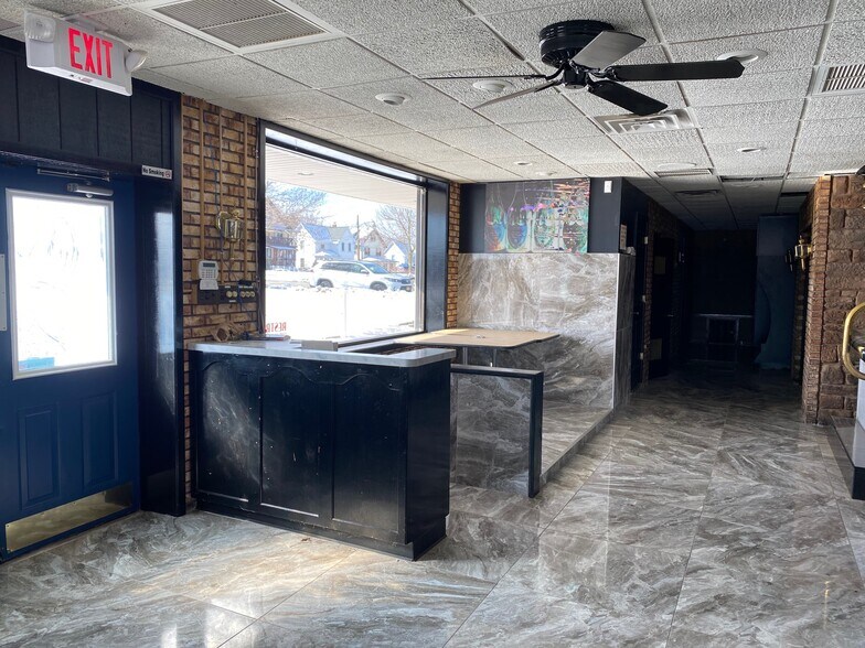 More Photos Of 4768 Lake Ave, Rochester Restaurant For Lease