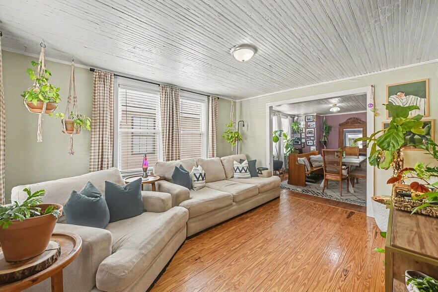 More Photos Of 81 Simons St, Charleston Apartments For Sale