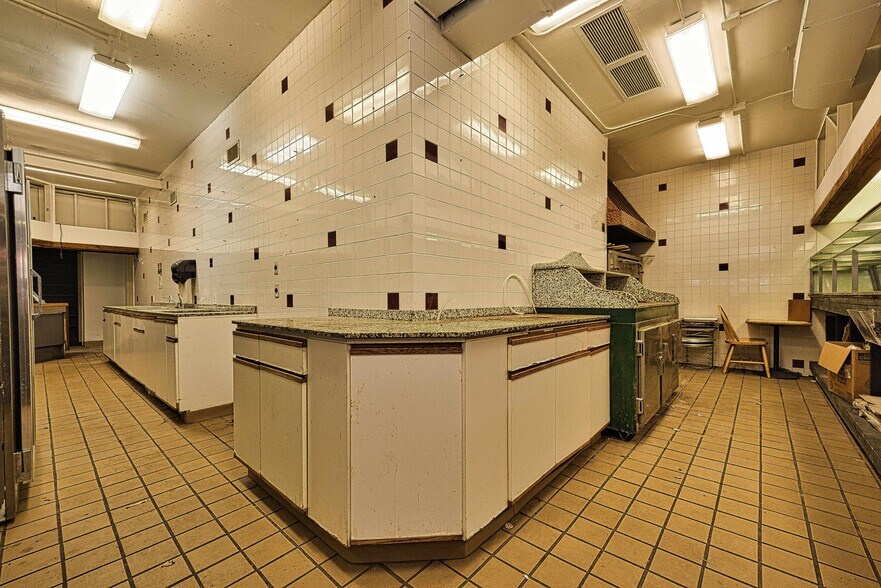 More Photos Of 80 E Main St, Huntington Freestanding For Sale
