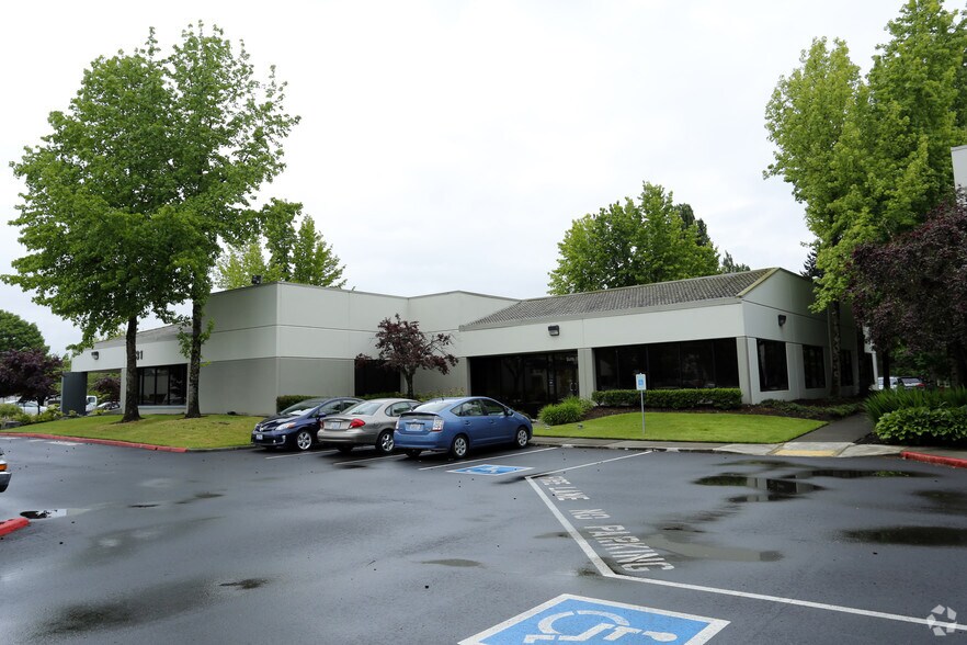 More Photos Of 1131 SW 7th St, Renton Office For Sale